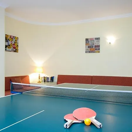 In Puerto Del Carmen Sleeps 10 With Pool Air Con And Wifi Пуерто-дель-Кармен